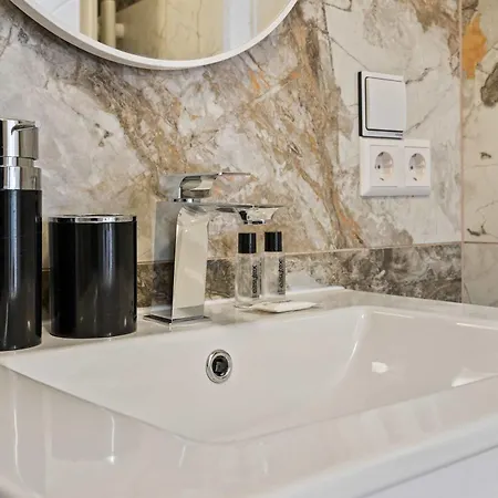 Modern Near Station * 룩셈부르크