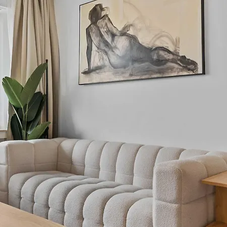 Lejlighed Modern Near Station *