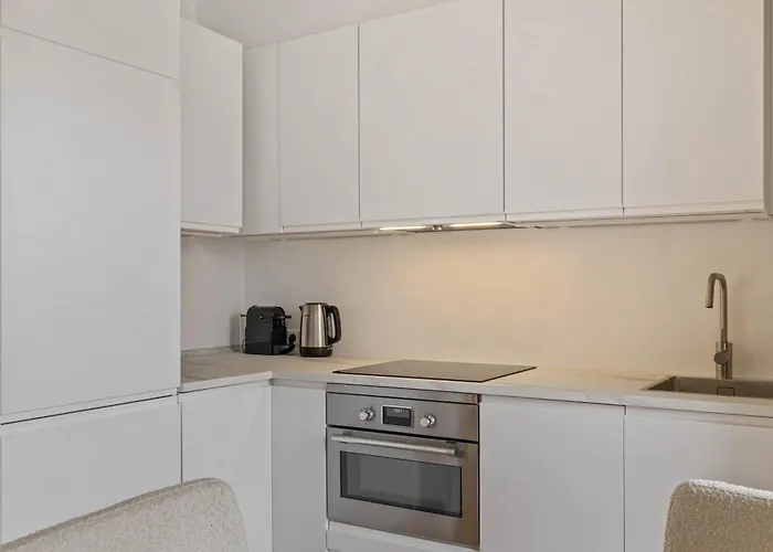 Modern Near Station لوكسمبورغ