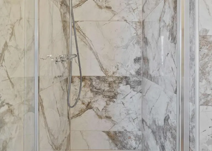 Modern Near Station *